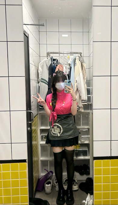 介绍一下我的同事小姐姐们
#麦当劳小粉 #绝对领域 #麦当劳小姐姐 https://t.co/tagUO66JmX