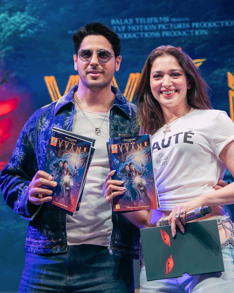 ocdtimes's tweet photo. Team #Vann released a comic as part of their promotions in #ComicConIndia in Mumbai
.
Starring: #SidharthMalhotra #Tamannaah #ManieshPaul
Director: #DeepakMishra (#Panchayat)
#OCDTimes #Vvan #FolkThriller #BalajiMotionPictures #VvanForceOfTheForrest https://t.co/K1IRr1izE1