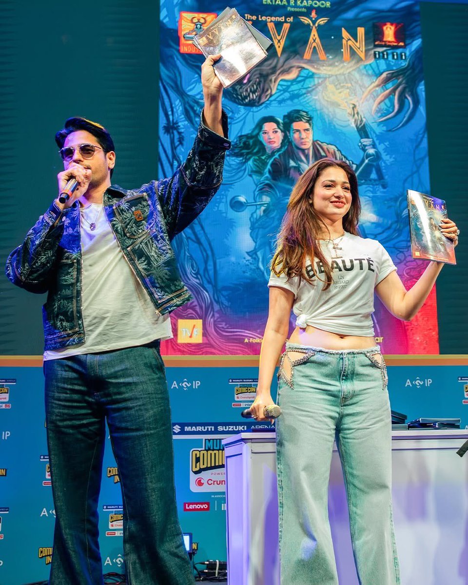 ocdtimes's tweet photo. Team #Vann released a comic as part of their promotions in #ComicConIndia in Mumbai
.
Starring: #SidharthMalhotra #Tamannaah #ManieshPaul
Director: #DeepakMishra (#Panchayat)
#OCDTimes #Vvan #FolkThriller #BalajiMotionPictures #VvanForceOfTheForrest https://t.co/K1IRr1izE1