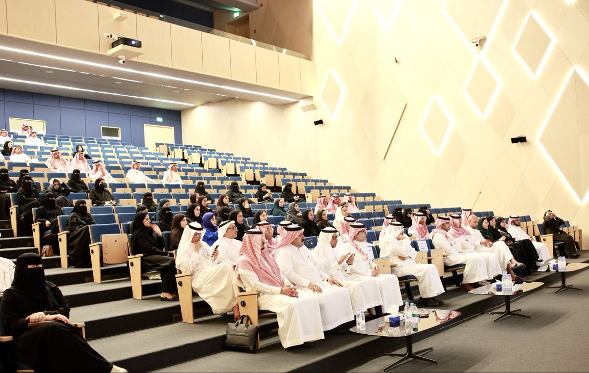معهد الأمير سعود الفيصل للدراسات الدبلوماسية tweet media