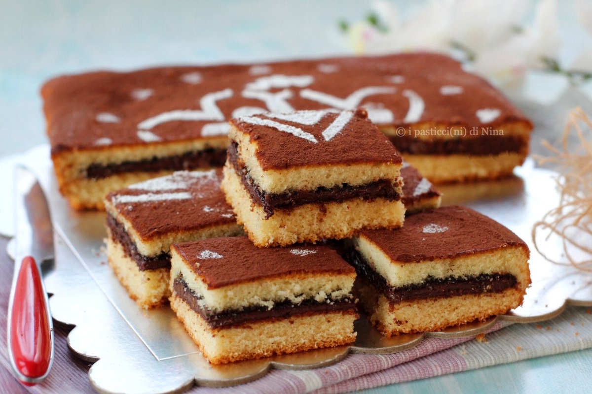 pasticcinina's tweet photo. Nutella che non scende sul fondo e resta cremosa🍰😋 Ecco la #RICETTA della Torta Versata->>https://t.co/kAuiQUGhfk https://t.co/VoU8GyC5By