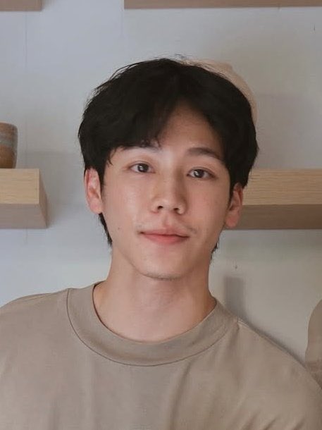 ไม่เห็นน้องวอร์ไปเที่ยวกับทีมเลย กลับบ้านก่อนเหรอครับ เอ๊ะหรือว่ามีงาน
<a href="/warwanarat/">ว</a> #warwanarat W.Wanarat