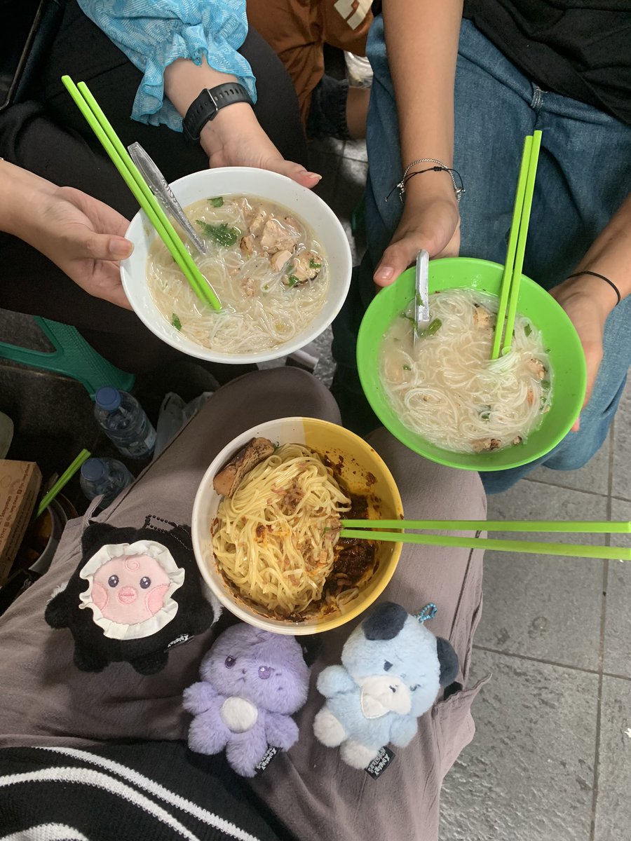 ilyofthealley's tweet photo. Day 2 

📍Mie Cendana, Pasar Klojen
📍Lafayette coffee and eatery, Kayutangan
📍Photomatics (with @juynuna @odettegoods) https://t.co/UBvWQnk6Qv