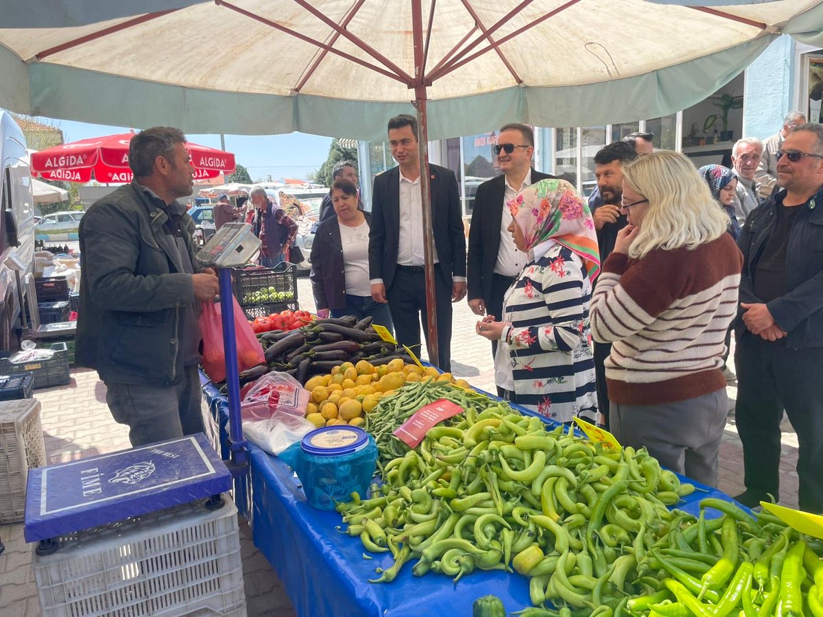 chpayranciilce's tweet photo. Siz neredeyseniz, biz oradayız.
Her sorunda omuz omuza, her çözümde birlikteyiz.

Ayrancı ilçemizde vatandaşlarımızla bir araya geldik; sorunlarını, taleplerini ve beklentilerini dinledik. Çözüm önerilerimizi ve ekonomi programımızı anlattık.

#Sahadayız https://t.co/hyPsrsR8Af