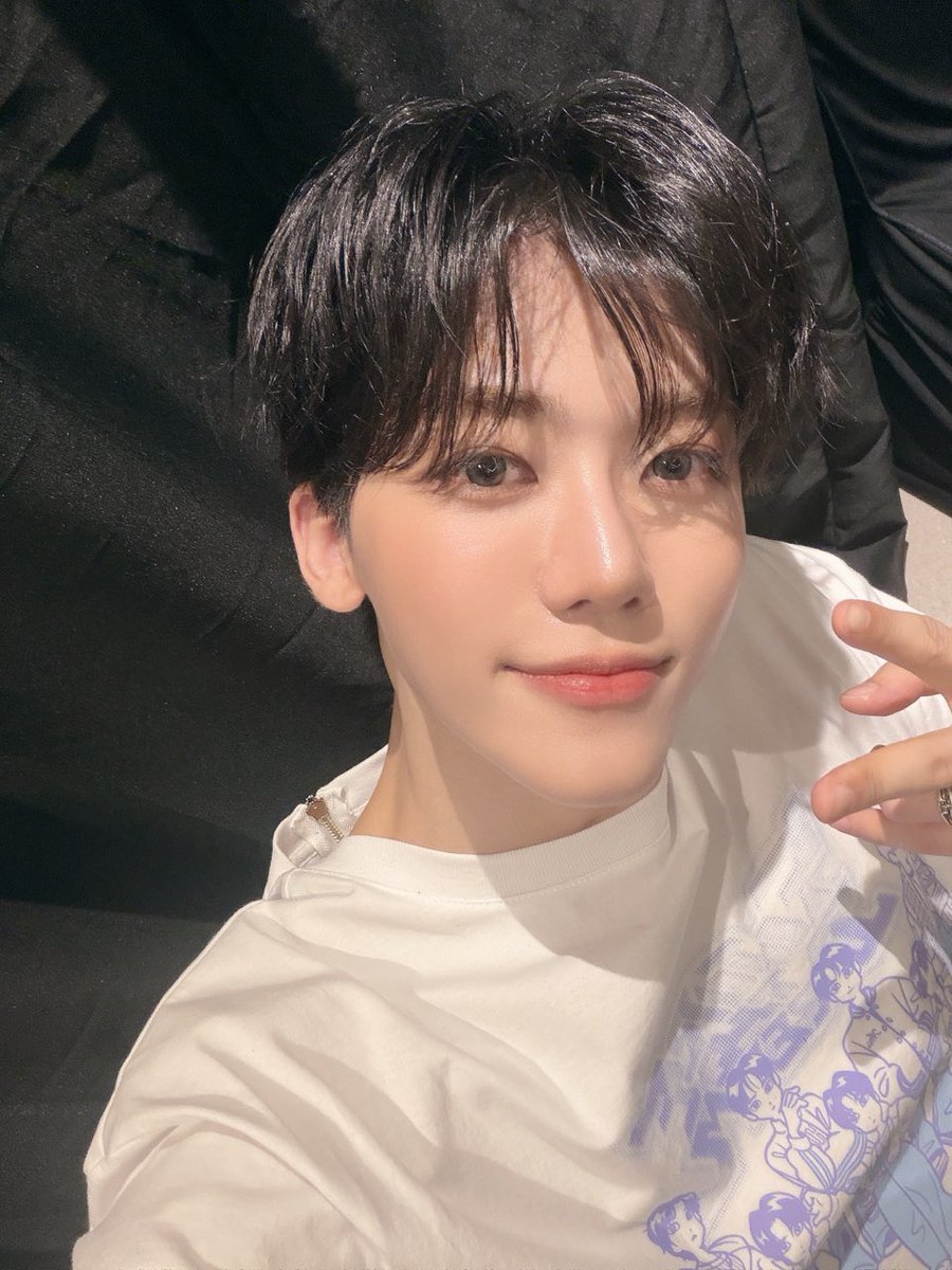แต่แจมรักแฟนคลับรักวงมากจริงๆนะ มันแทบจะทุ่มชีวิตให้แล้ว ที่เคยพูดว่าแจมไม่ได้มาทางนี้แต่แรกแต่แจมตั้งใจและรักมันมาก ดูสิ่งที่แจมทำดิ แล้วจะไม่ให้รักแจมมากๆได้ไง