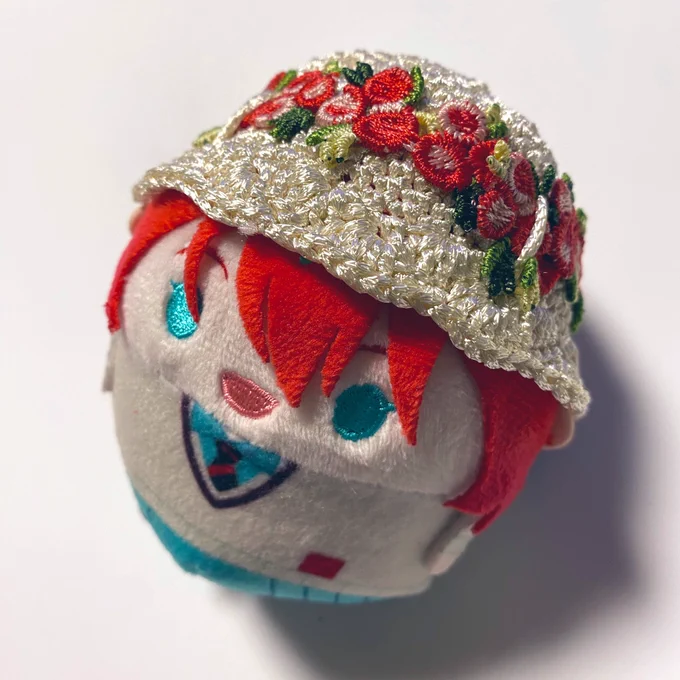 広コミでお迎えしたふわコロマチュ用の帽子とバブーシュカでファッションショーさせてるかわええ被っておでかけいっぱいしようねぇ……