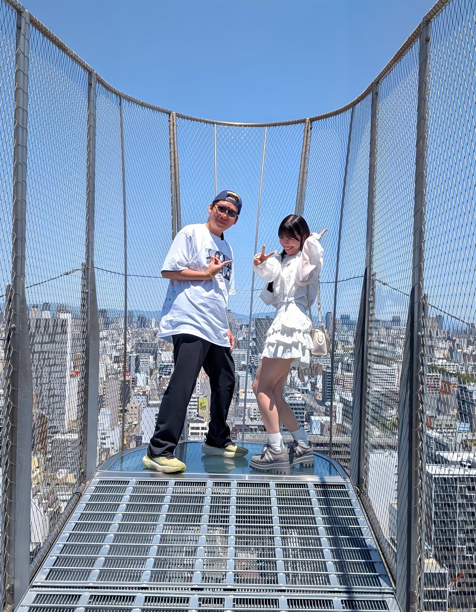 ygtaka_ryu's tweet photo. 🌻himawari(船橋) 
🩷あみ と網越しの吹き抜け
突き出た通天閣！
(⸝⸝>□<)<ｷｬ~ｯ♡😍
あみ可愛かったね😁🤗

#himawari船橋 
#あみみ娘 
#たか龍船橋 https://t.co/cFbZ6TyNrV