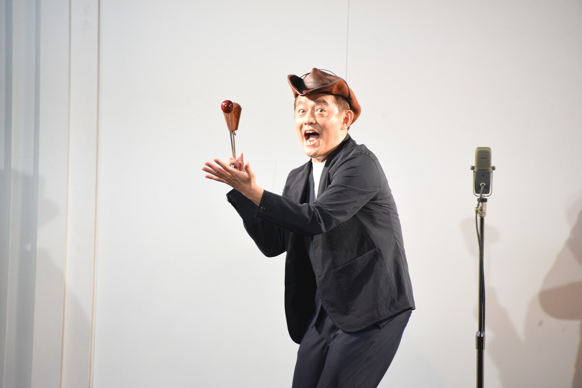 owarai_natalie's tweet photo. 【ライブレポート】スピードワゴン、一度もはけずに走り切った汗だくの90分ライブ　小沢の新キャラもお披露目（写真14枚）
https://t.co/VZyvST6fEM https://t.co/pRBTvsvkFX