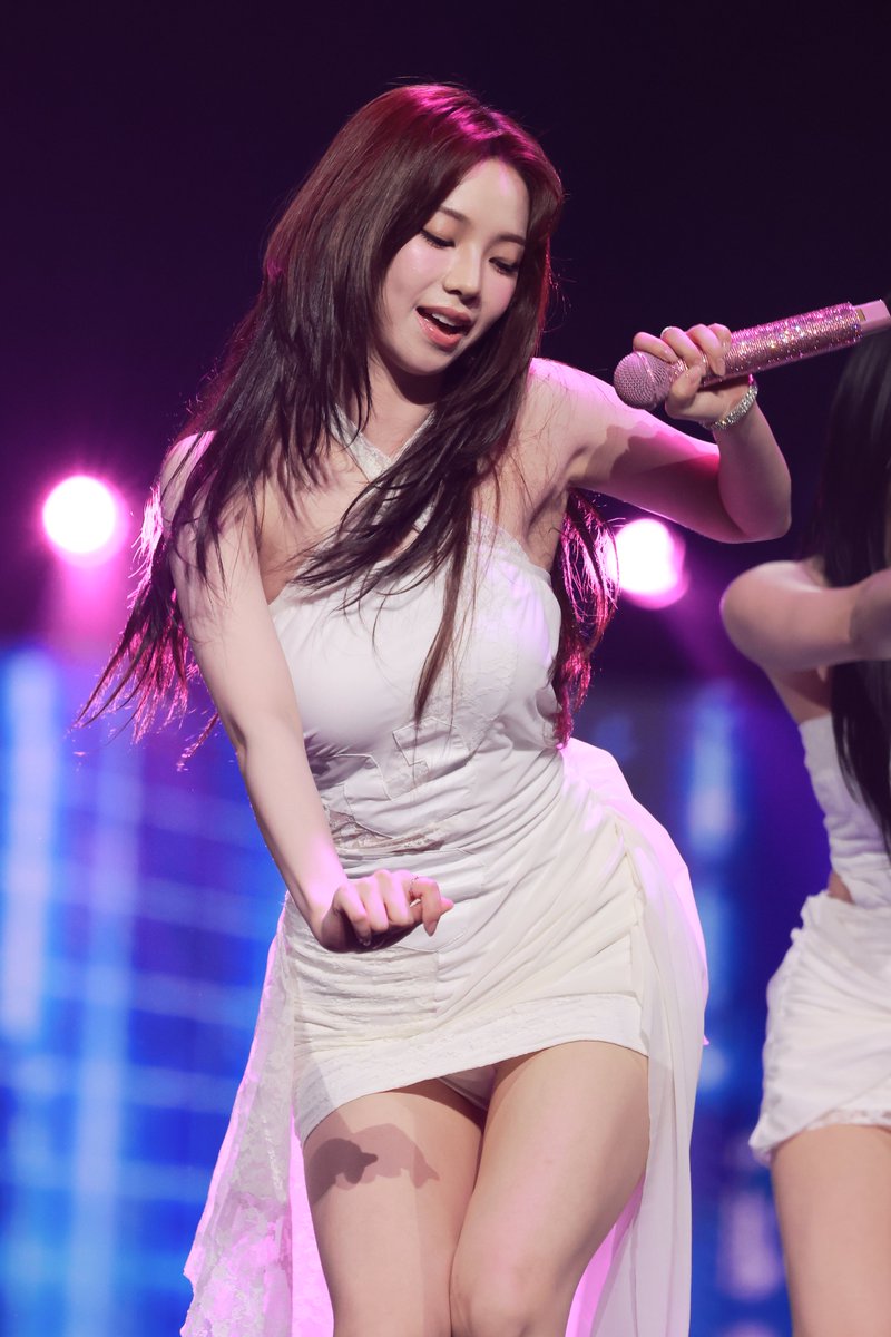 kpopdataz's tweet photo. #KARINA #AESPA #카리나 #KPOP 
250619 Karina
kpop idol data 카리나 데이터 https://t.co/andjAK2ajb