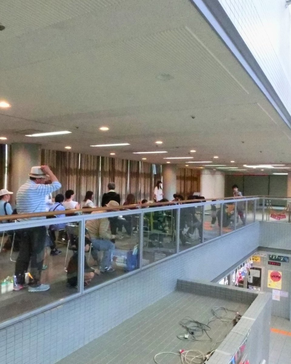hannan_lib's tweet photo. 【＃イベント報告】
本日、マスダシアターさんによる親子で楽しむ参加型演劇「絵本から飛び出したわるものたち～カチカチ山編～」を開催😊
謎を解くために大人も子どもも夢中で図書館の中を探し回ってくださいました。
参加された皆様、マスダシアターの皆様、ありがとうございました！
#図書館 #阪南 https://t.co/lm1PfMX42f