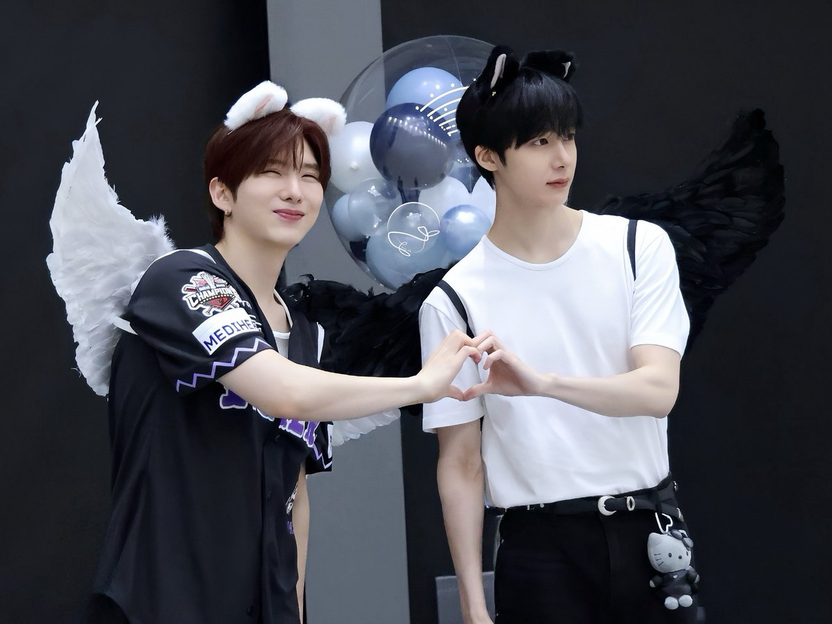 260509 #기현 #형원

천사🪽와 악마😈

#MONSTAX #몬스타엑스 #モンスタエックス  
#ヒョンウォン #HYUNGWON
#キヒョン #KIHYUN