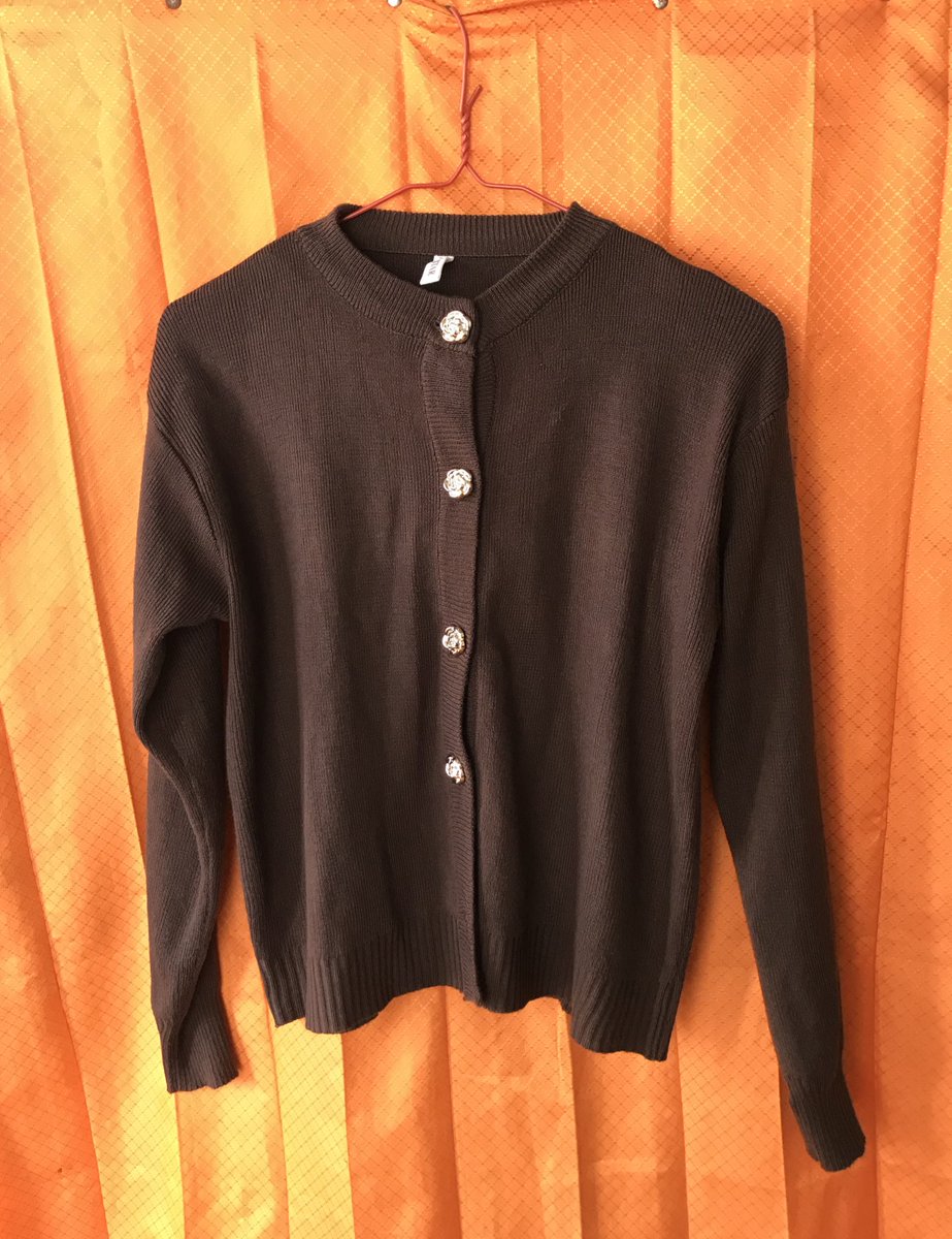 onlywtspoca's tweet photo. wts preloved baju cardigan coklat brand nitsar

-price 50K
-cuman dipake 3-5x aja
-palembang (cod/shopee) https://t.co/M5jhfPfDUS