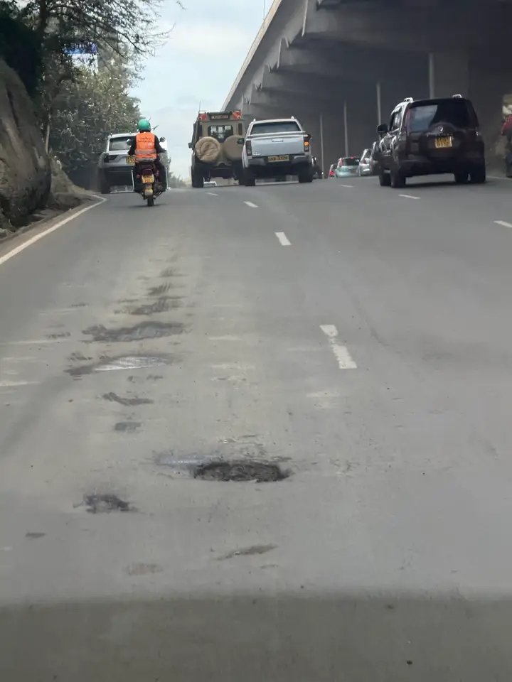 ivymuthe's tweet photo. There's already a pothole on the newly resurfaced road just before ICEA — the tarmac is barely four weeks old. Well done KURA https://t.co/UPsDybjsNT