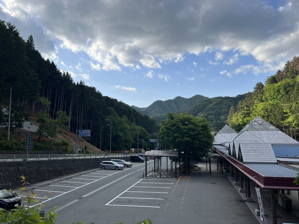 甲斐の国にイン。山並みが良い…