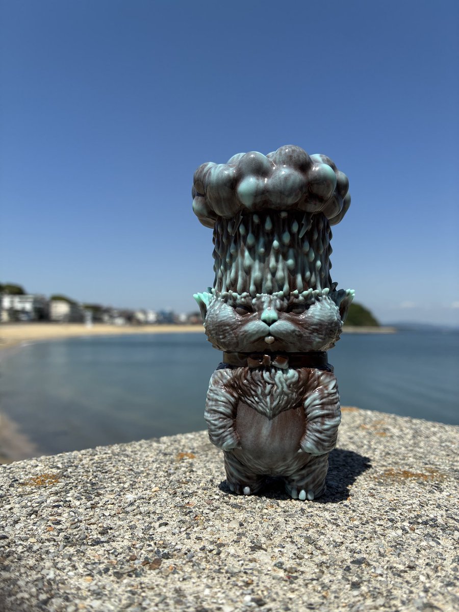 owari_subcul's tweet photo. 海はいいね！

#篠島
#ソフビ
#もうこやま
#どしゃぶり猫 https://t.co/Acaz4KPo4P