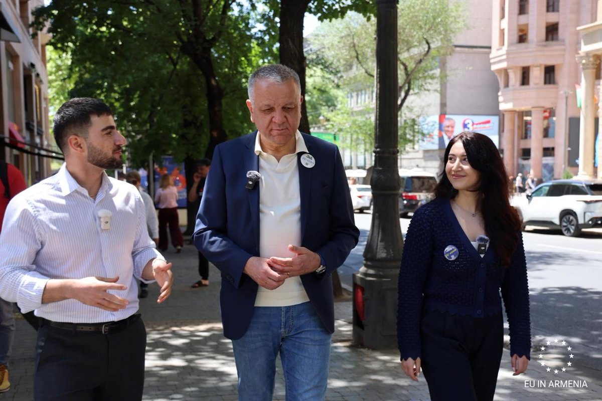 EUAmbArmenia's tweet photo. 🇪🇺🇦🇲Happy #EuropeDay2026!
Discussion with Young European Ambassadors &amp; Yerevan linking with Europe Day events in Brussels!
Wonderful way to continue on commitments taken at 🇦🇲 &amp; 🇪🇺 Summit
#CloserthanEver https://t.co/dNByI1ovRV