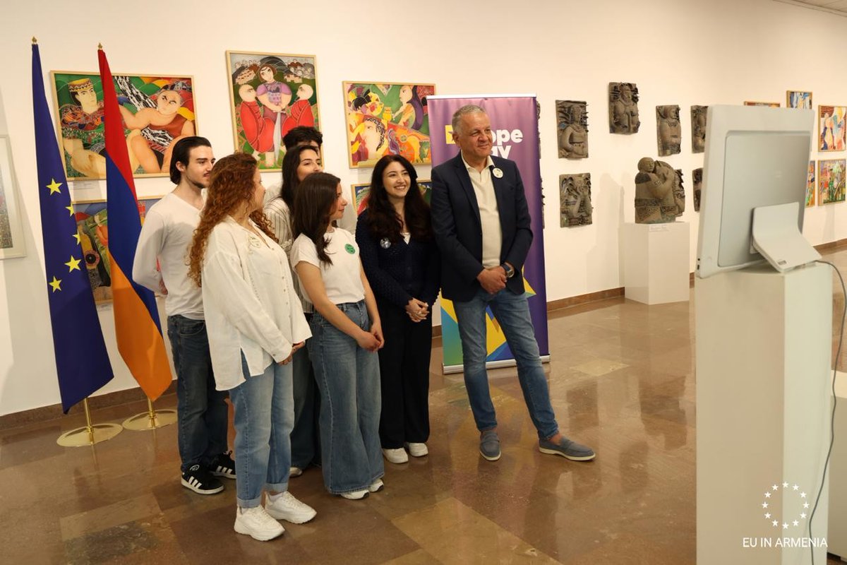 EUAmbArmenia's tweet photo. 🇪🇺🇦🇲Happy #EuropeDay2026!
Discussion with Young European Ambassadors &amp; Yerevan linking with Europe Day events in Brussels!
Wonderful way to continue on commitments taken at 🇦🇲 &amp; 🇪🇺 Summit
#CloserthanEver https://t.co/dNByI1ovRV