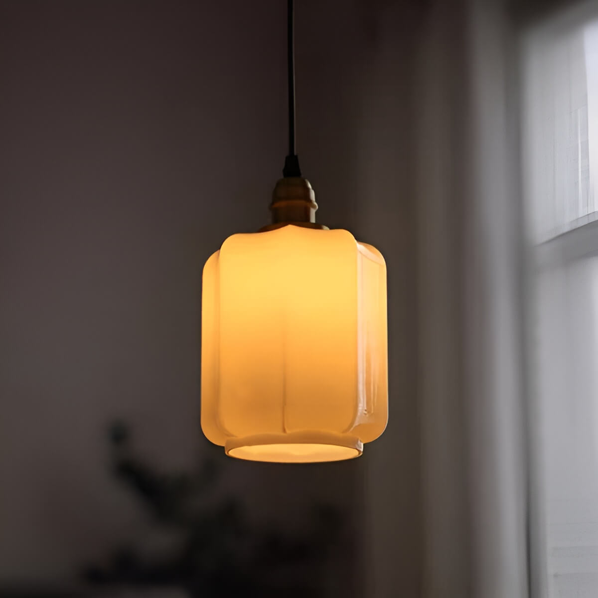 ShineLifeLight's tweet photo. Whether you love the soft "pumpkin"🎃 ribbing or the sleek lantern profile, these milky glass beauties bring a warm, ambient vibe to any room. 💡🏠

https://t.co/yCm9K3xq4W

#InteriorDesign #HomeDecor #PendantLighting  #LightingDesign https://t.co/zTwKzgBUcm