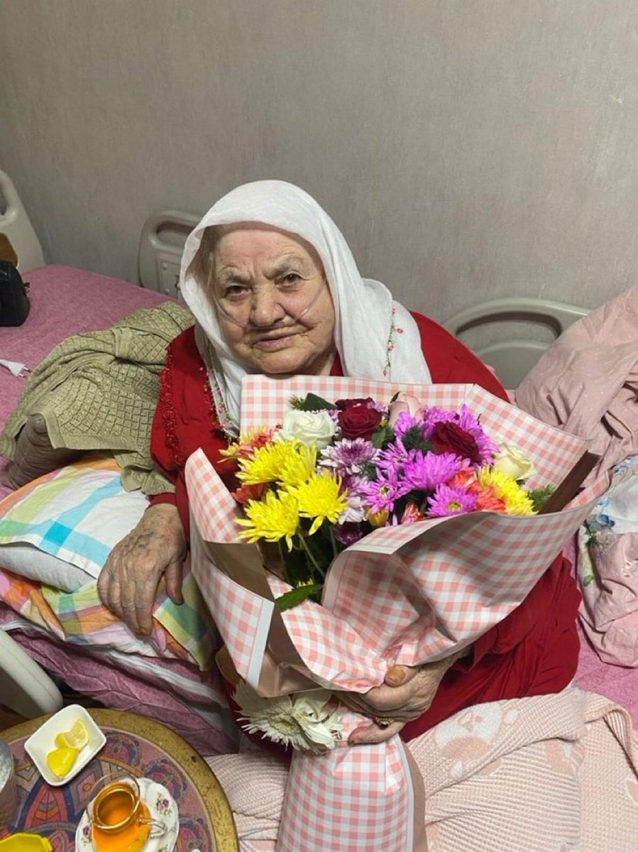 ASadiksoy's tweet photo. Tüm annelerimizin #AnnelerGünü’nü kutluyorum, başta  annem olmak üzere hakkın rahmetine kavuşmuş annelerimize Allah’tan rahmet diliyorum. Mekanları Cennet olsun. https://t.co/yzK2nnMEbo