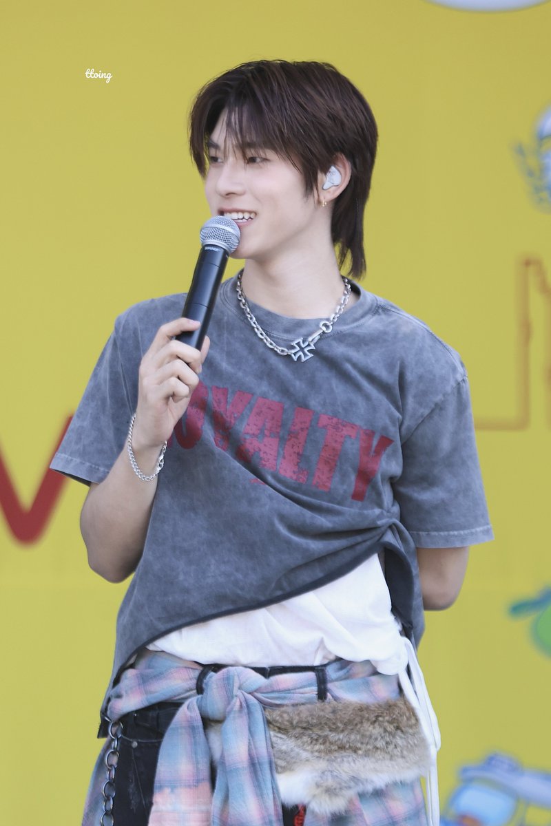 또잉 tweet media