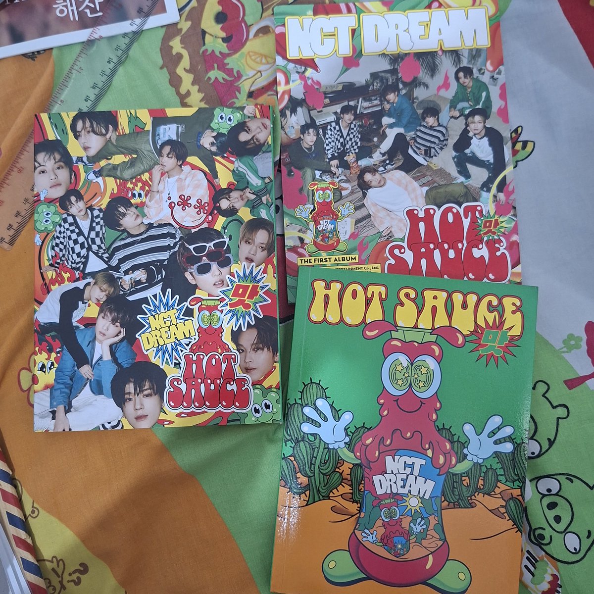 alsawitt's tweet photo. #wts #neosell wts/want to sell 
official album/magazine

💸 check on pic

📍Semarang 🇮🇩
✅ ready seller
✅️ co shopee 🍊
✅️ price inc adm 10% and pack
✅️ fixed price
dm if you're interested
boleh cek kondisi dulu
thank you🥰 https://t.co/DcD1tBamiT