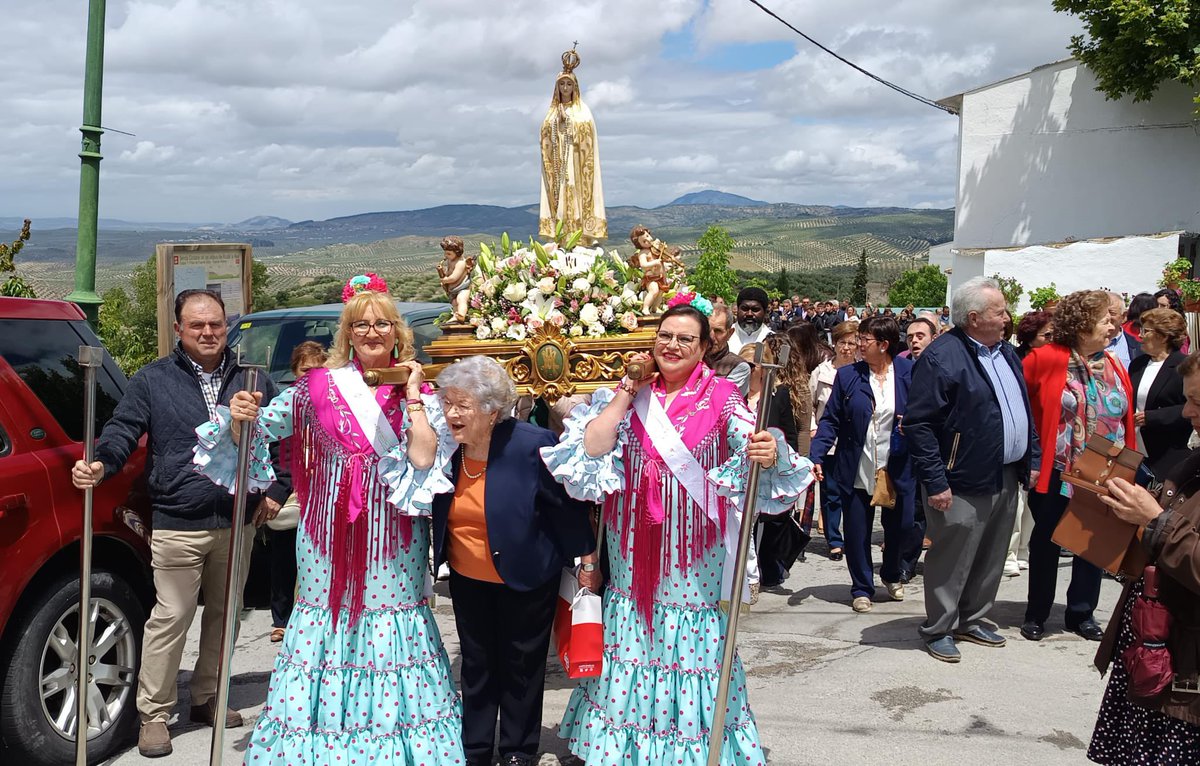 Alcala_la_Real's tweet photo. #ALDEAS
La Hortichuela y Villalobos celebran este fin de semana sus fiestas en honor a la Virgen de Fátima. También son las fiestas de la Cruz de Robledo que, ante las inclemencias meteorológicas, fue trasladada ayer a la sala parroquial de la iglesia de Charilla.
1/2 https://t.co/Ps7Xg4PBJx