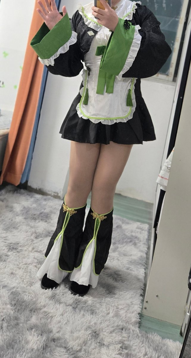 chibuxiale_hf's tweet photo. 中华娘的骚肉丝肥腿！
有穿腿套和没穿腿套，哪个会显得更涩更想让主人有扛起来狠狠打桩爆操的冲动呢～
（另外黑一带布鞋真的很百搭，从小学穿到现在只能说是经典永存hhh） https://t.co/tYmH7XMq2I