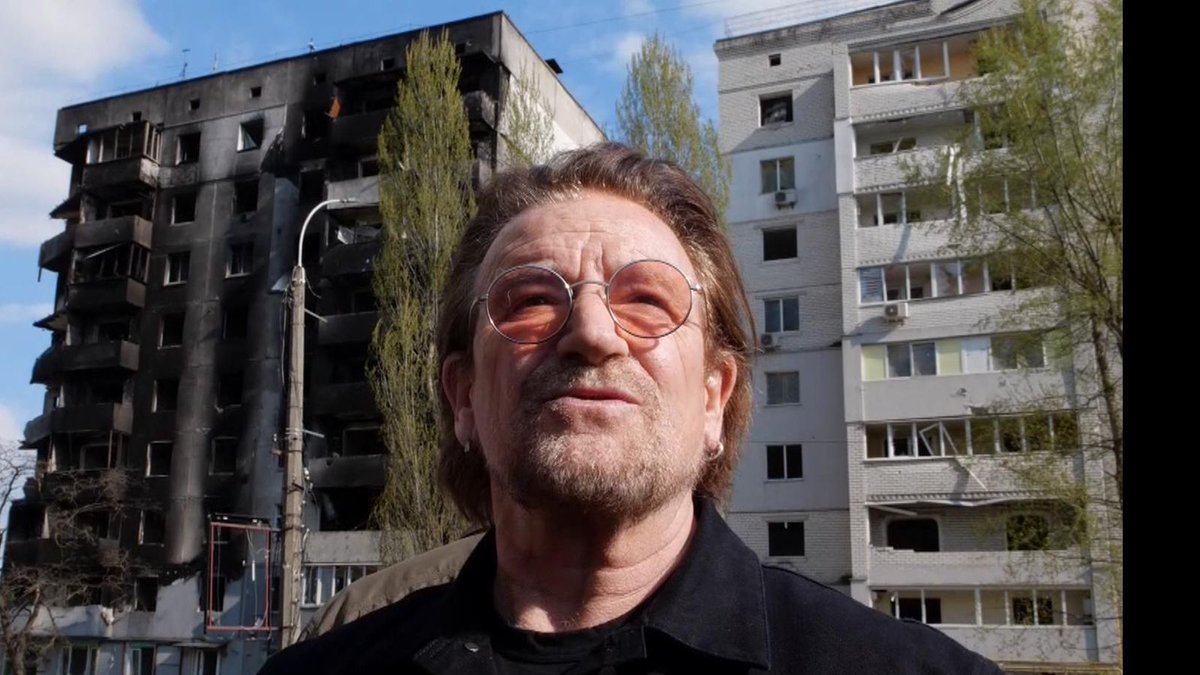 10.05.1960 народився Боно (Bono), справжнє ім'я Пол Девід Г'юсон — ірландський рок-музикант, вокаліст рок-гурту «U2». Допомагає Україні в боротьбі з російською агресією.