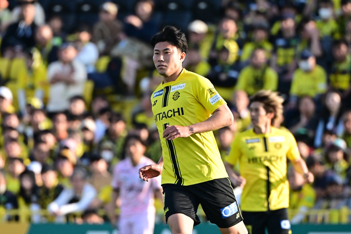 柏レイソル 細谷真央 s アウェイユニフォーム 体を投げ出しながら、頭で押し込み決めた魂のゴール🔥 ナイス！！マオ