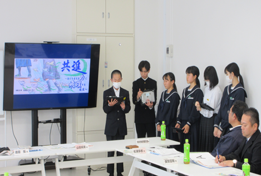 sabajhschool's tweet photo. 4月24日（金）、今年度第1回目の学校運営協議会を開催し、生徒会役員との熟議を行いました。生徒会役員が主体となり、学校をよりよくしていくための取組や思いについて意見交換を行い、委員の皆様からも温かい助言や励ましの言葉をいただきました。 https://t.co/h9qppdNhvN