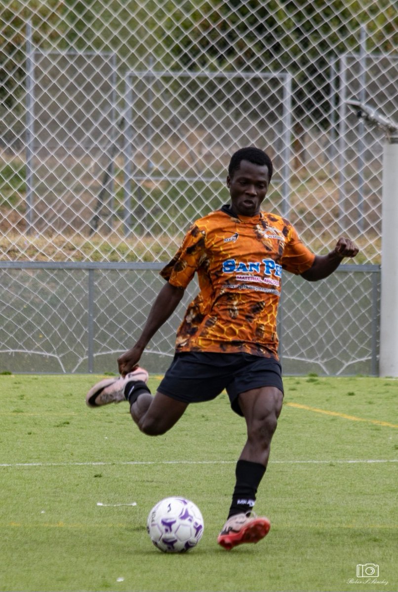 SeyprolFC's tweet photo. Hoy celebramos el cumpleaños del más joven del equipo, Spuley que cumple 19 años. ¡Felicidades, chaval! 👏👏👏

#Felizcumpleaños #HappyBirthday https://t.co/OotOnC6fjY
