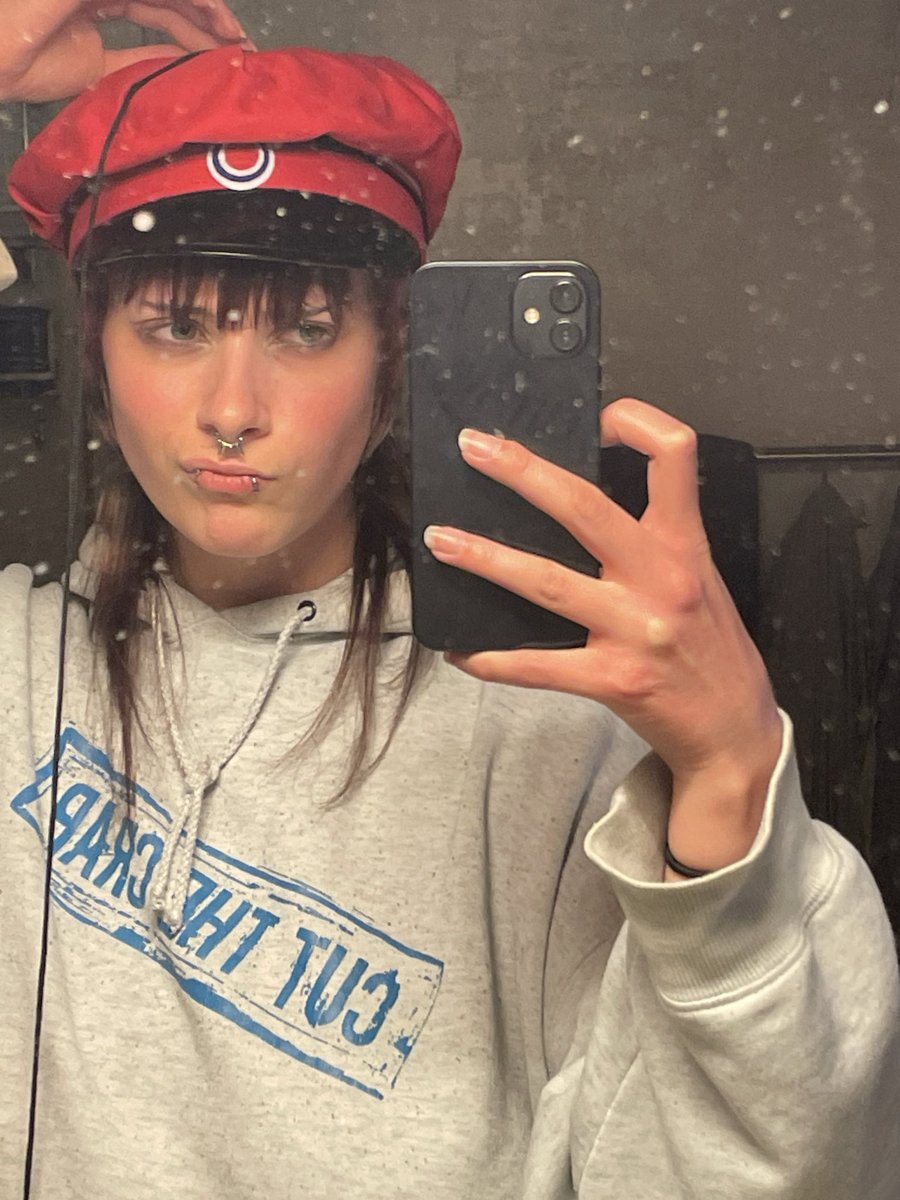 deceasedcut's tweet photo. GUYS. GUESS WHOS FINALLY GONNA EXPERIENCE NORWEGIAN GRADUATION! THIS MAN! I will try to be more active here afterwards when school ends and I will try to continue with Heart Struck. But for now? PARTIES AND EXAMS!

Also, compliment my new hair! https://t.co/yKzs4NyFqU