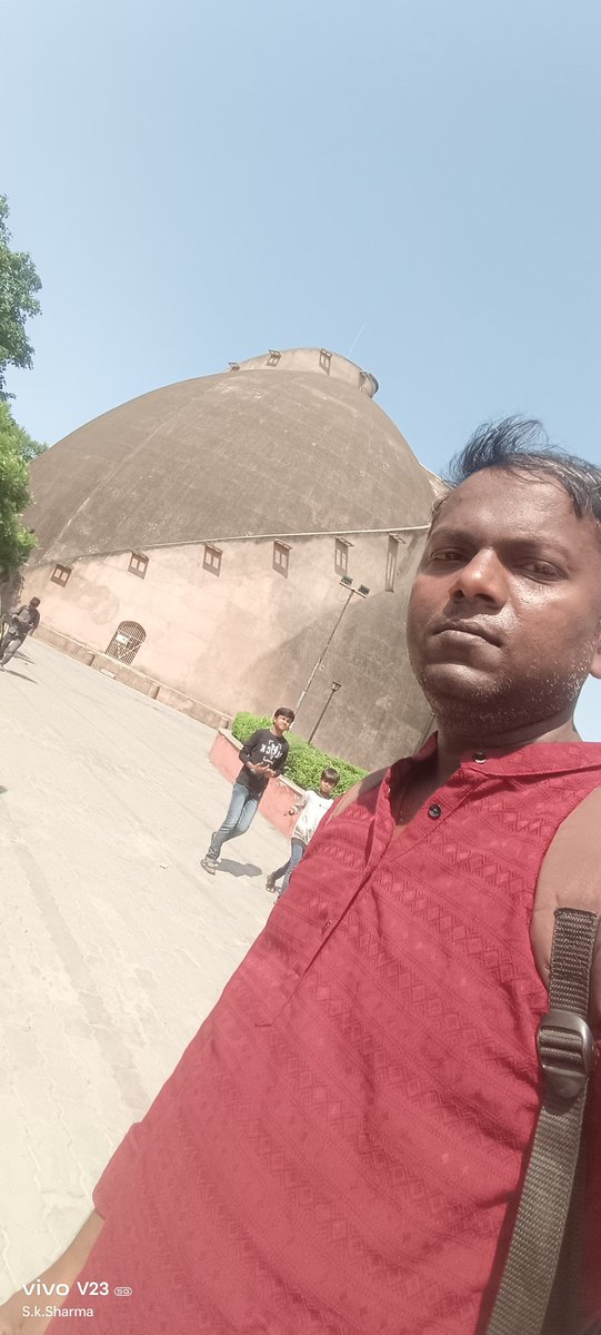 santoshjee86's tweet photo. Prashant Kishor कहते हैं कि बिहार की सबसे बड़ी समस्या पलायन है। पांडव कुमार की मौत इस बात का दुखद प्रमाण है कि रोजगार की कमी किस तरह जीवन और सम्मान दोनों छीन लेती है। #BihariLivesMatter #PrashantKishor https://t.co/E3ErzI2Np0