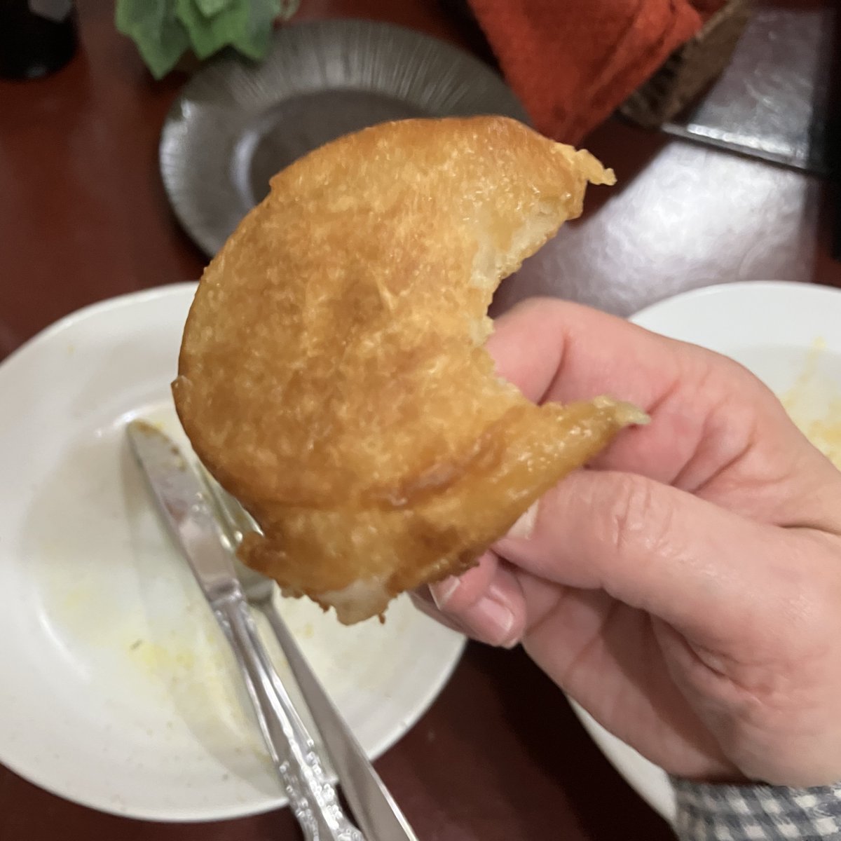 kirin005's tweet photo. #青森県 #弘前市 #食いもん が旨いものばっかり(^^♪ もちろん #スープカレー もきちんと押さえます😍 冷や冷や #Beer との合わせは #マスト ですよね。隣の #ガメコモチ を揚げていただけるのもならではですね(^_-)-☆ #SoupCurryMAGARI #スープカレーマガリ https://t.co/cAFktWbfVX