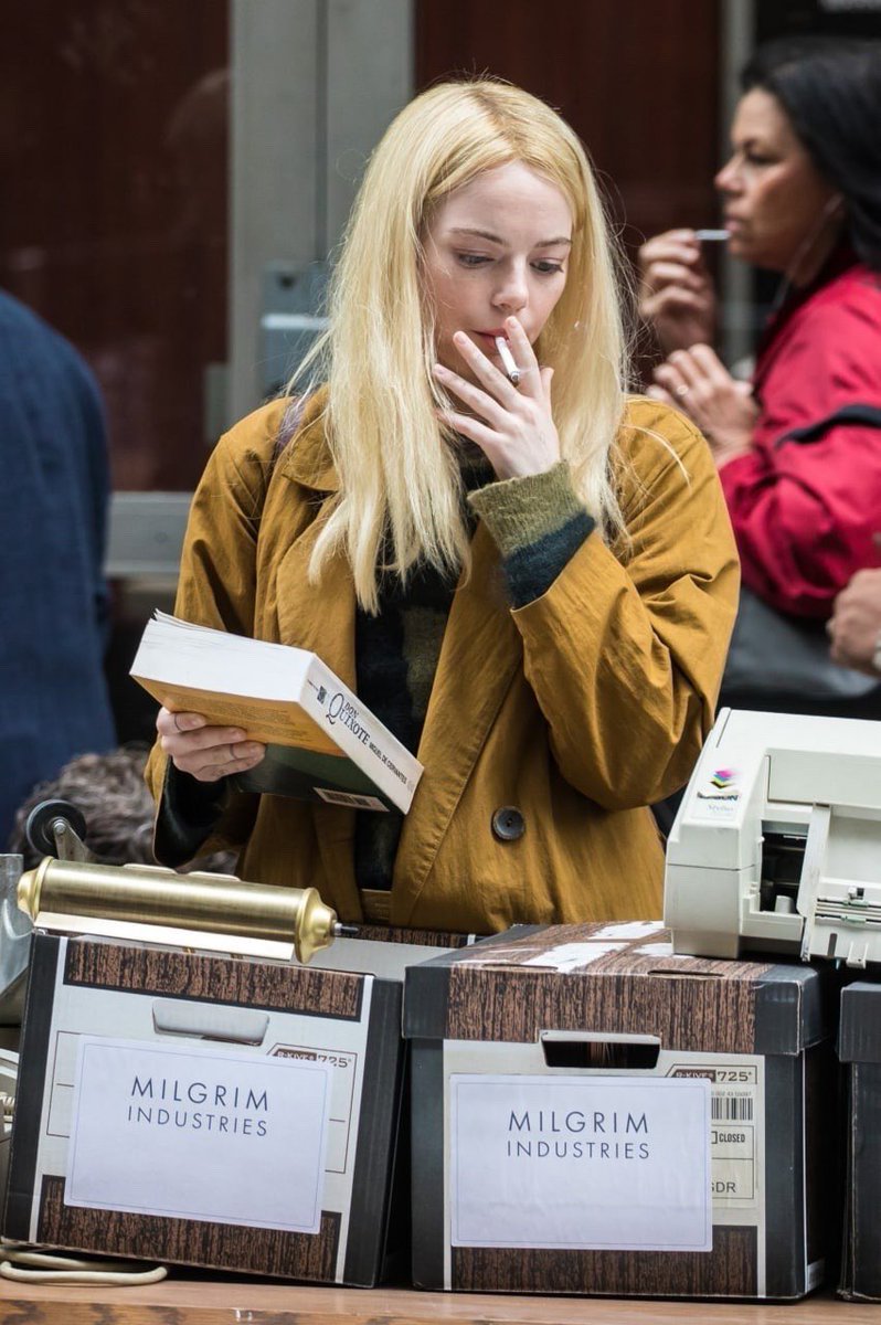 emma stone throwbacks| fan account tweet media
