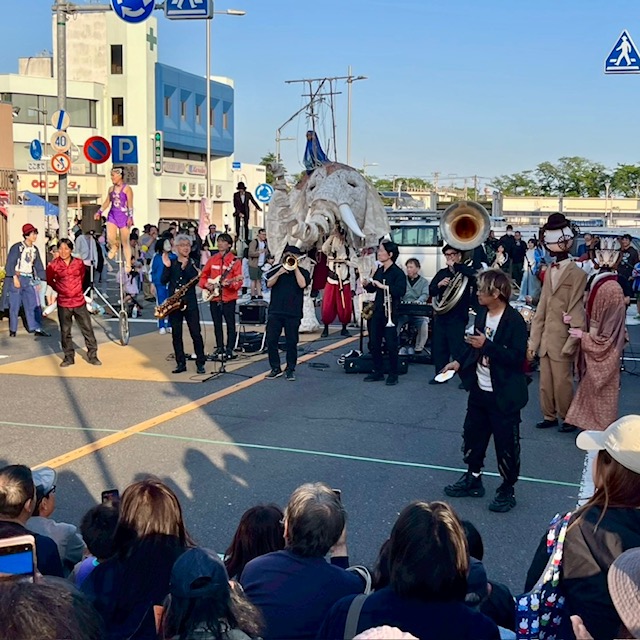 hitachicivic's tweet photo. ＼#ひたち国際大道芸2026 閉幕！ありがとうございました／
5月9日(土)、5月10日(日)の2日間にわたって開催した #ひたち国際大道芸2026 は、盛況のうちに無事終了しました！
お越しいただいたたくさんの皆さま、ご来場ありがとうございました🙇
また来年、5月に日立のまちでお会いしましょう!! https://t.co/HykBC702YU