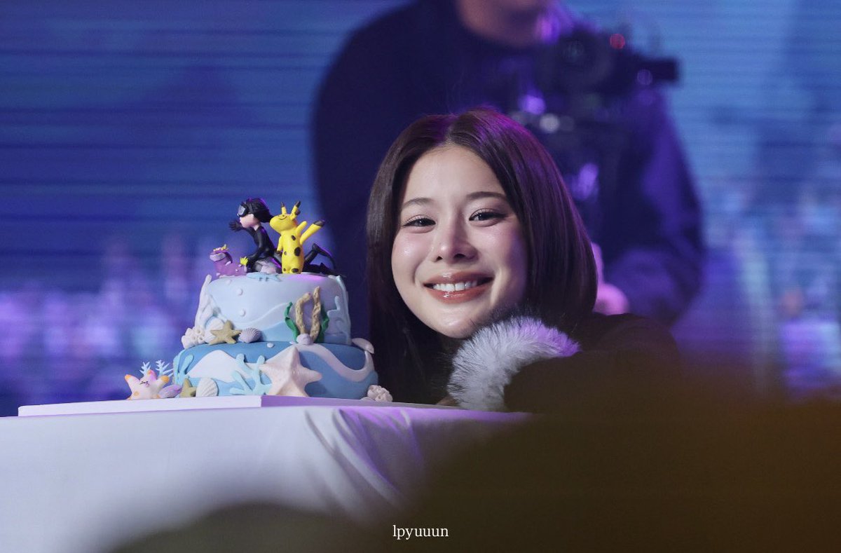 lpyuuun_ba's tweet photo. 260510 
Happy Birthday naaa🎂

#KaoBirthdayFMinTaipei 
#supassra_sp https://t.co/pAalp95IiT