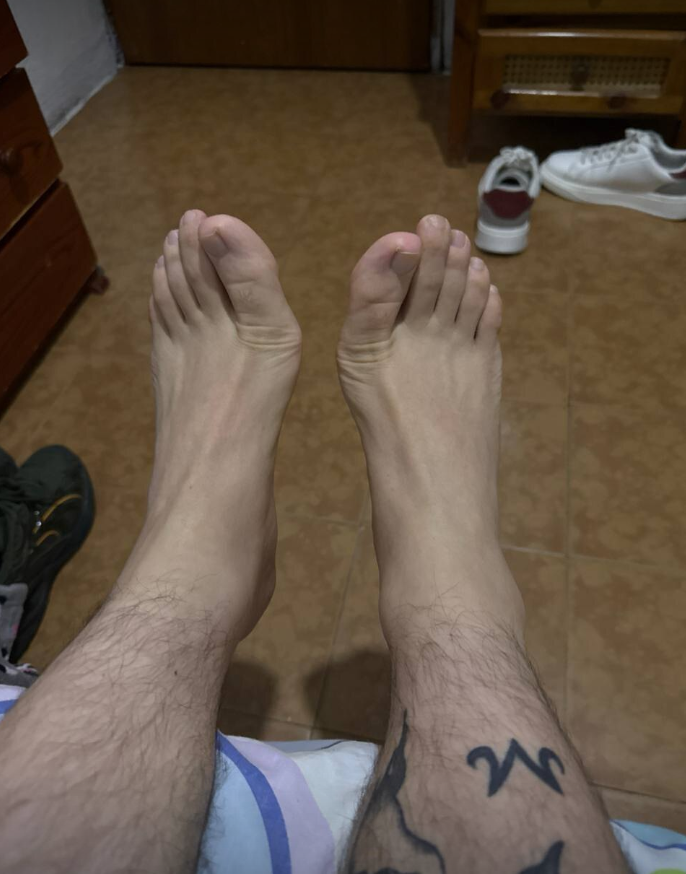 BigDukex's tweet photo. Bet you’d stare a little too long at these 👣 https://t.co/J8VCzczfL7