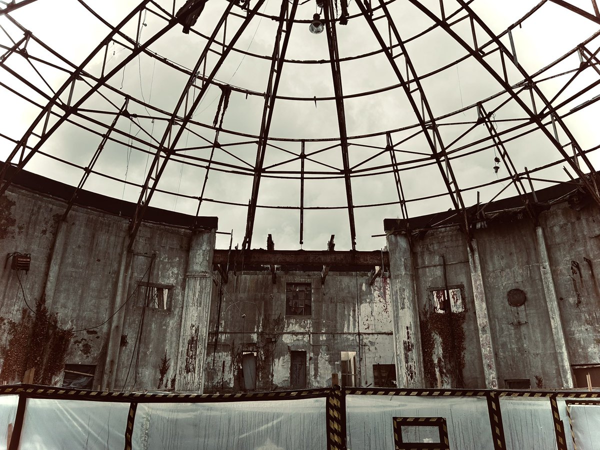 CarlJWhyte's tweet photo. Floral Hall is something I’ll happily talk to anyone about! 

And I did this week with the @irish_news - link below this internal photo I took last year ⬇️⬇️ https://t.co/smXgoq9wAw