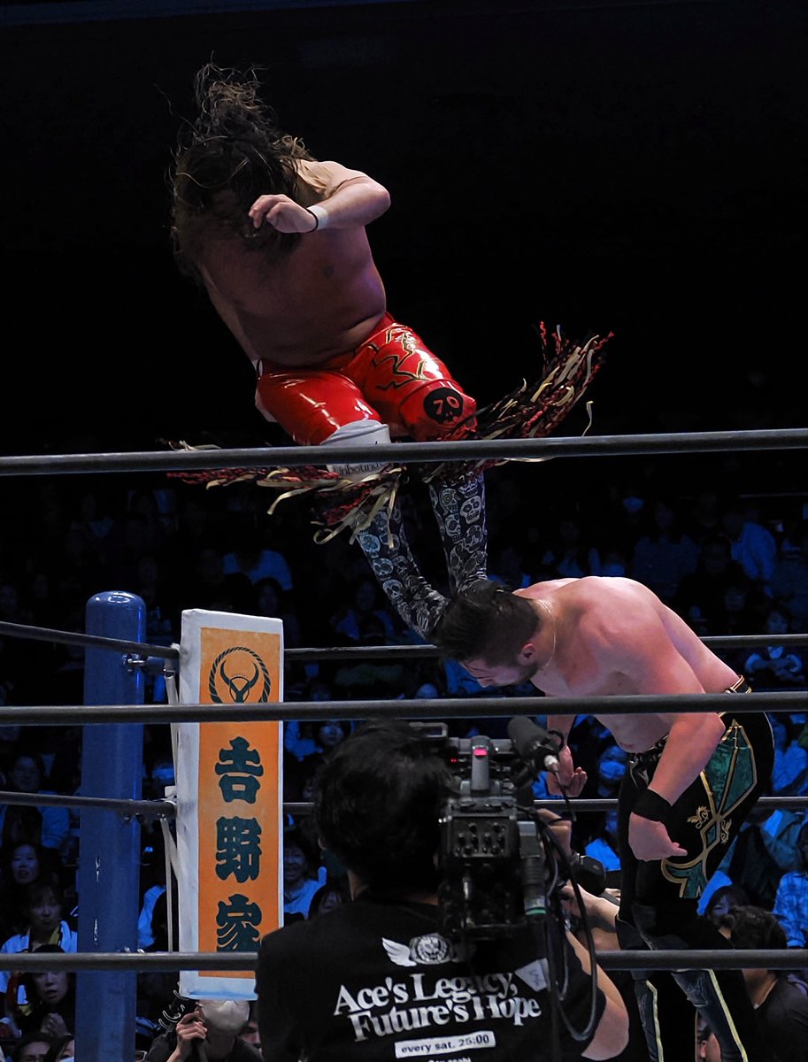 sh202479's tweet photo. 4/4 新日本プロレス 両国国技館
#njpw #njSG
辻くんのマーロウクラッシュ https://t.co/AelSkfnpRh
