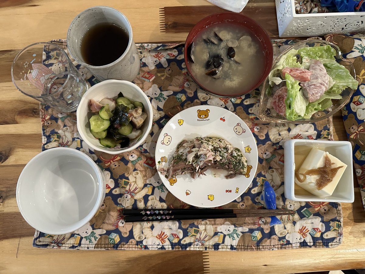 wool_earl_ram's tweet photo. ハマチのソテー
たこきうりわかめの酢の物
ハマチレタストマトのワサビマヨサラダ
しじみの味噌汁
冷奴 https://t.co/I4Fj4sMBEj
