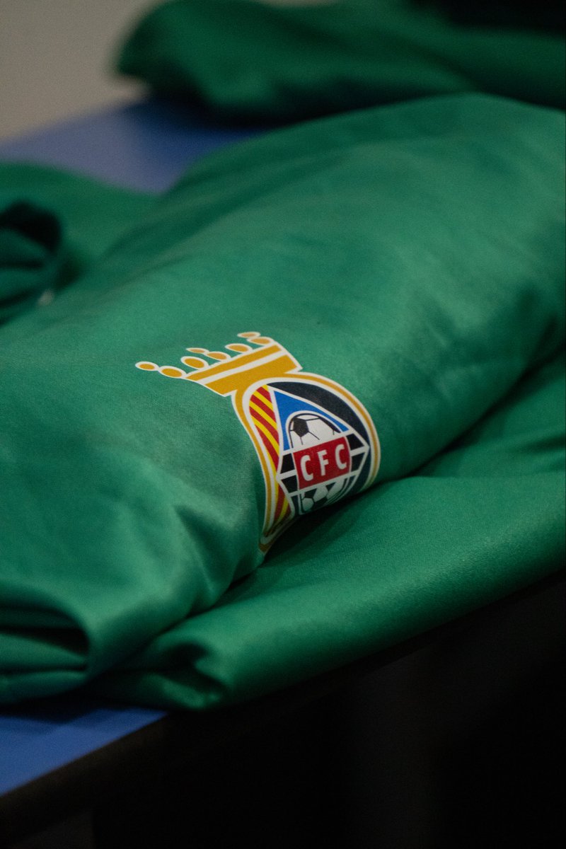 CERDANYOLAFC's tweet photo. ⚔️💚𝑻𝒐𝒕 𝒑𝒆𝒓 𝒂𝒒𝒖𝒆𝒔𝒕 𝒆𝒔𝒄𝒖𝒕💚⚔️

💚🤍 #CerdanyolaFC #TerceraRfef #CanVidaletCerdanyola #TerceraFederación https://t.co/Q3o6ncV2ns