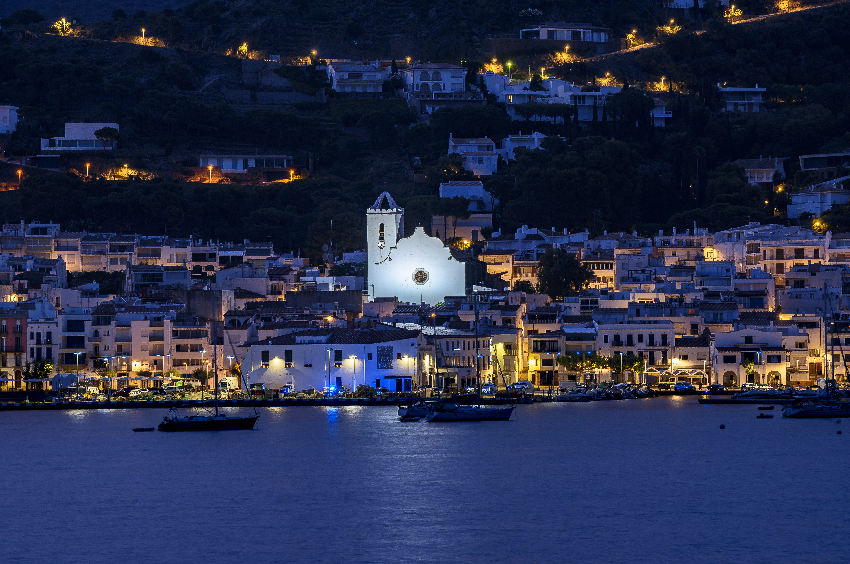 elportdelaselva's tweet photo. Avui, 12 de maig, Dia Mundial de la Fibromiàlgia i la Síndrome de Fatiga Crònica, l'església s'il·luminarà de blau en suport a la causa.
#Fibromiàlgia #SFCem #SQM #FemlesMÉSvisibles
@Fundacio12Maig https://t.co/2mIASpsMqv