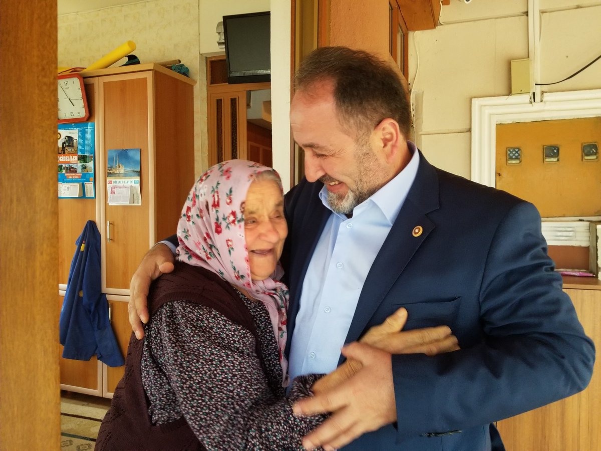 muratd37's tweet photo. Sesi huzur, duası güç, sevgisi ömür boyu taşınan bir sığınak olan, yüreği evladıyla atan tüm annelerin Anneler Günü kutlu olsun...
#annelergünükutluolsun https://t.co/N6dJvSiDdE