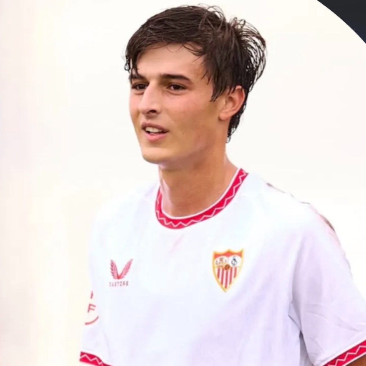 ZonaMixta__'s tweet photo. 🚨 XI del Sevilla Atlético para recibir al Eldense.

‼️ JESÚS CRUZ, recién renovado hasta 2028, debuta como titular en el filial del @SevillaFC. https://t.co/m1r3wyns2L