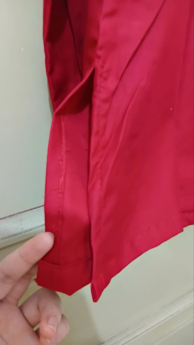 dearnazh's tweet photo. KEMEJA RED GEULIS 💸 70K
ini dibagian kanan kiri bawah udah aku buka biar ga terlalu polos, sama bagian bawahnya udah aku potong. baru dipake sekali dua kali doang

PL 56
PB 65 https://t.co/HwDmiHlGxC