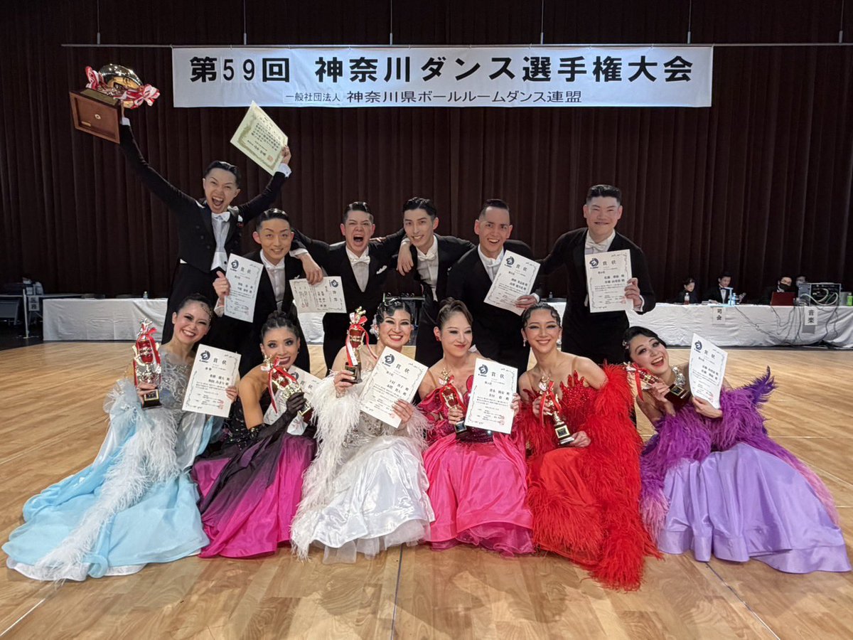 EJBDFinfo's tweet photo. 神奈川ダンス選手権
アマチュアボールルーム
結果

優勝　米積 雄大・和田 みさり
2位　加地 渉・今橋 紗希
3位　本間 貴人・下村 貴子
4位　井川 毅・青木 賜安
5位　綾野 晃志郎・長澤 穂乃花
6位　佐藤 雅敏・安藤 由里彩

#神奈川ダンス選手権
#ejbdf
#JBDF
#大さん橋 https://t.co/qqUAq4VLpX