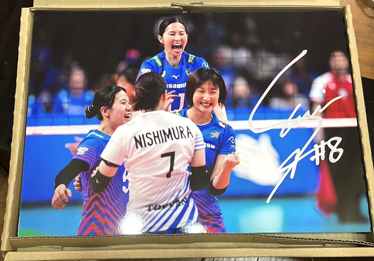 久光スプリングスのクラファンキャンペーンの返礼品。 FUJIFILMのWALL