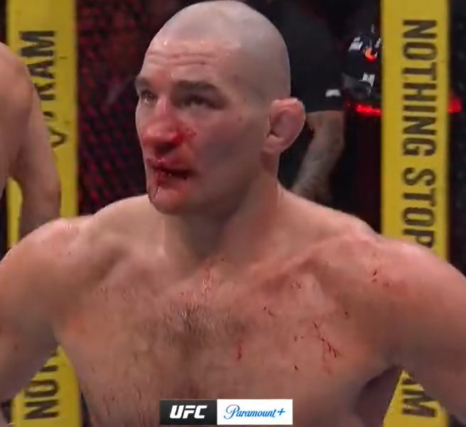 stuffimlearning's tweet photo. Sean Strickland appeared to break his nose in Round 3 vs Chimaev, yet two judges still gave him the round.

Strickland landed more significant strikes, but Khamzat backed him down.

You be the judge. https://t.co/4z52ibNIYc