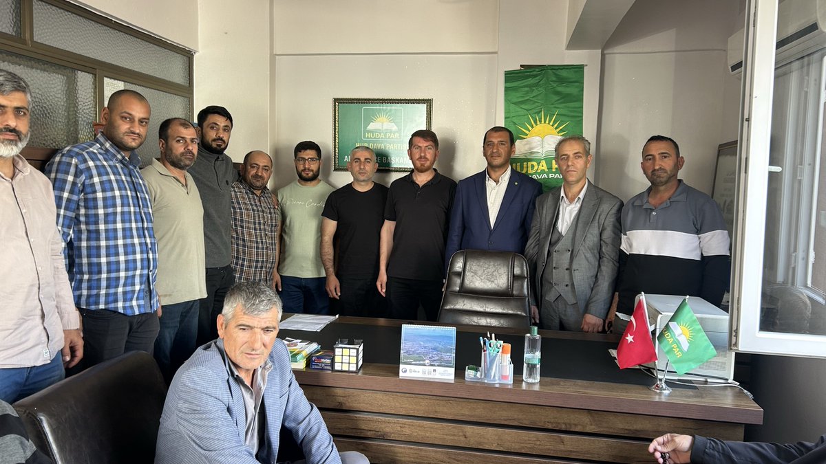 HUDAParAliaga's tweet photo. Aliağa 5. Olağan Kongresi’nde, tüm delegelerin oyunu alan İslam Aslan ilçe başkanlığına seçildi.
İlçe başkanımıza ve yeni yönetimine hayırlı olmasını temenni ediyor, çalışmalarında muvaffakiyetler diliyoruz. https://t.co/6T4zv6cuhJ
